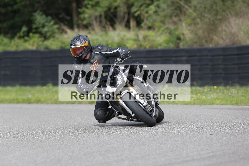 /Archiv-2025/53 16.09.2025 Track Day Domi Aegerter ADR/Gruppe gelb/112